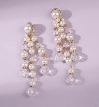 Load image into Gallery viewer, Pearl Drop Earrings